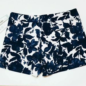 Margaret M Slimming Shorts